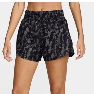 Nike Women's One Dri-FIT High Rise 3 in Short